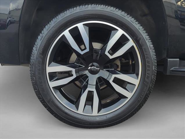 Used 2018 Chevrolet Tahoe Premier w/ RST Edition image 25
