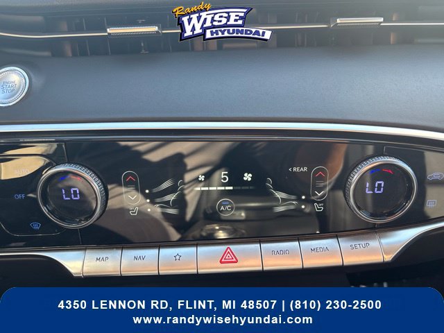 Used 2025 Genesis GV70 2.5T AWD/4WD image 26