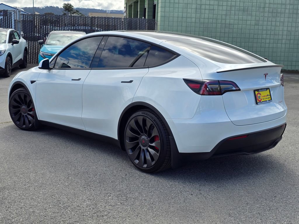 Used 2023 Tesla Model Y Performance image 3