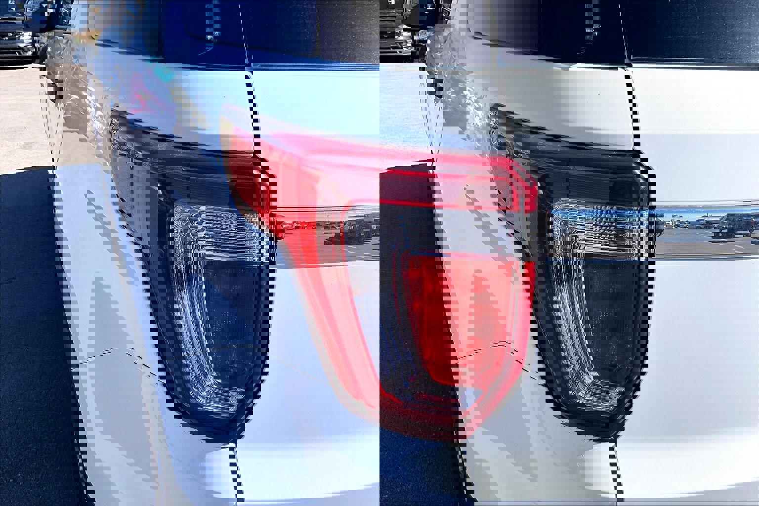 Used 2016 Ford Explorer Base image 14