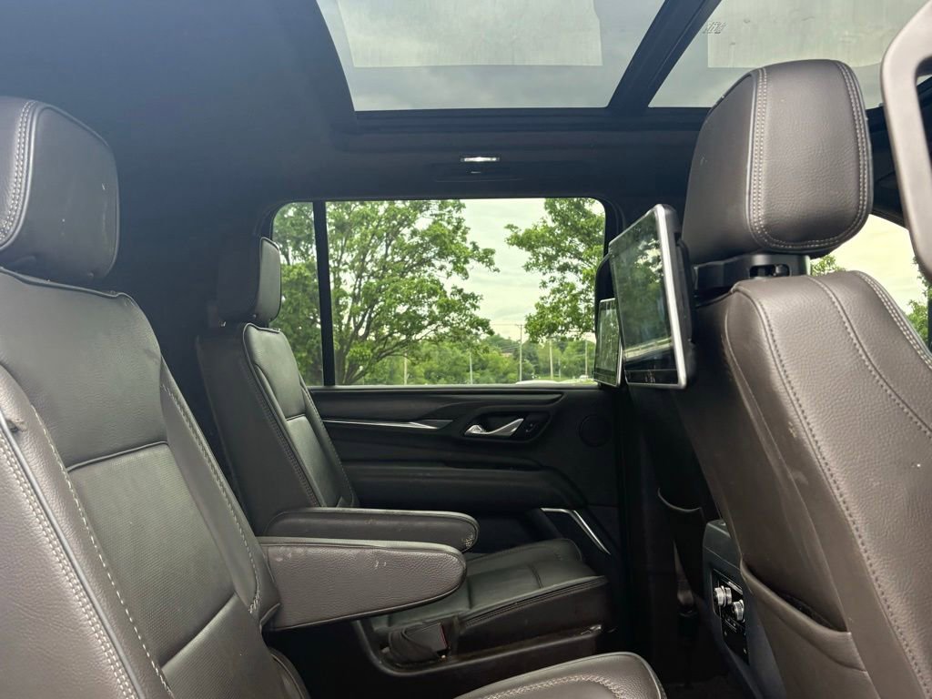 Used 2022 GMC Yukon XL Denali AWD/4WD image 20