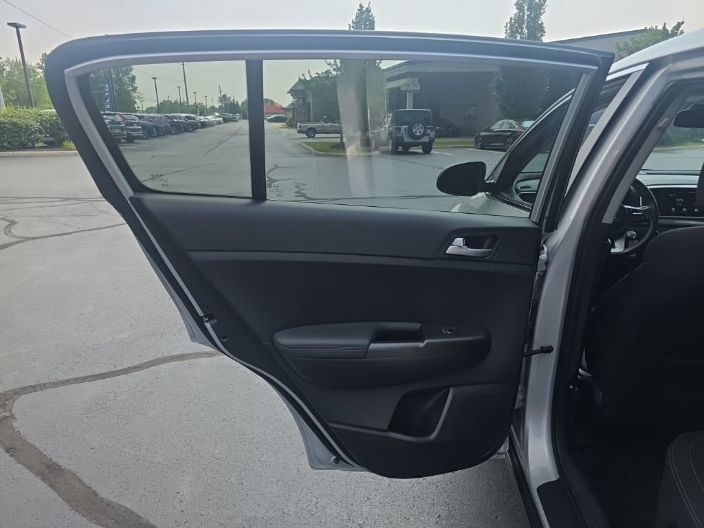 Used 2022 Kia Sportage LX AWD/4WD image 22