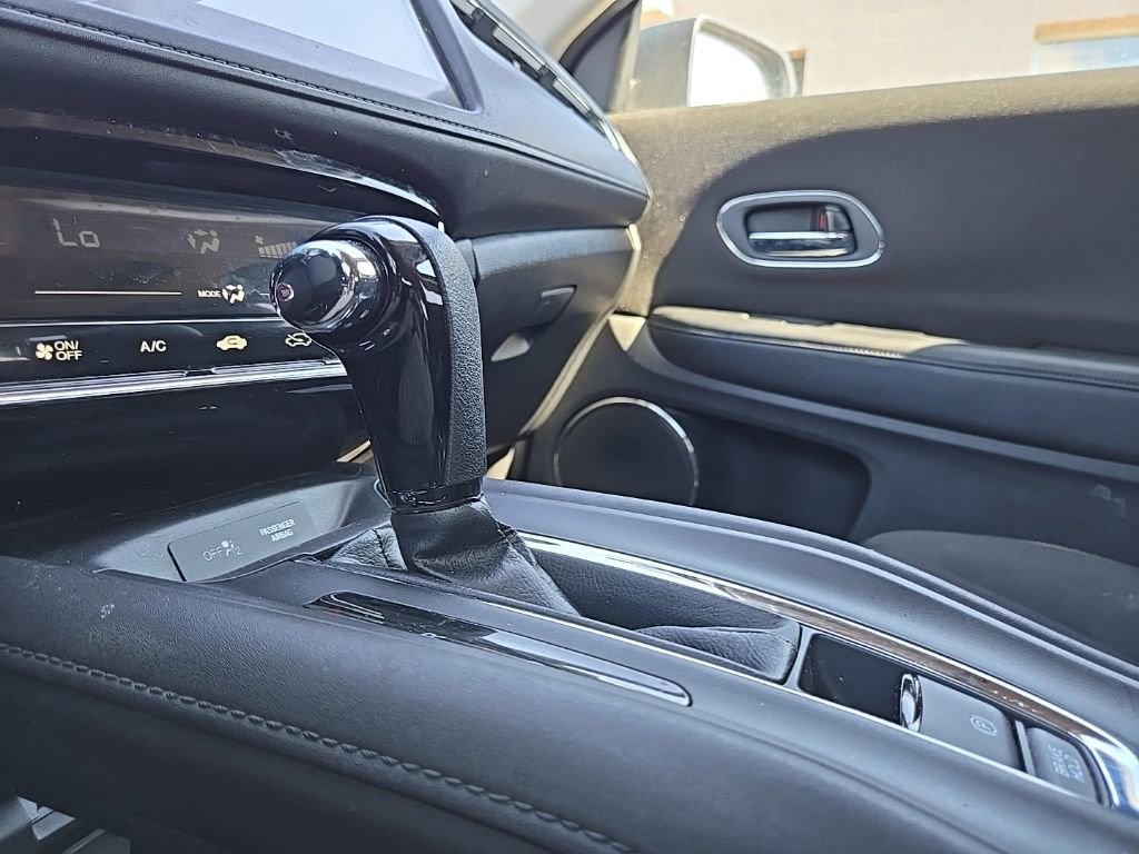 Used 2017 Honda HR-V EX image 24