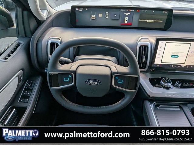 Used 2025 Ford Expedition Active RWD image 14
