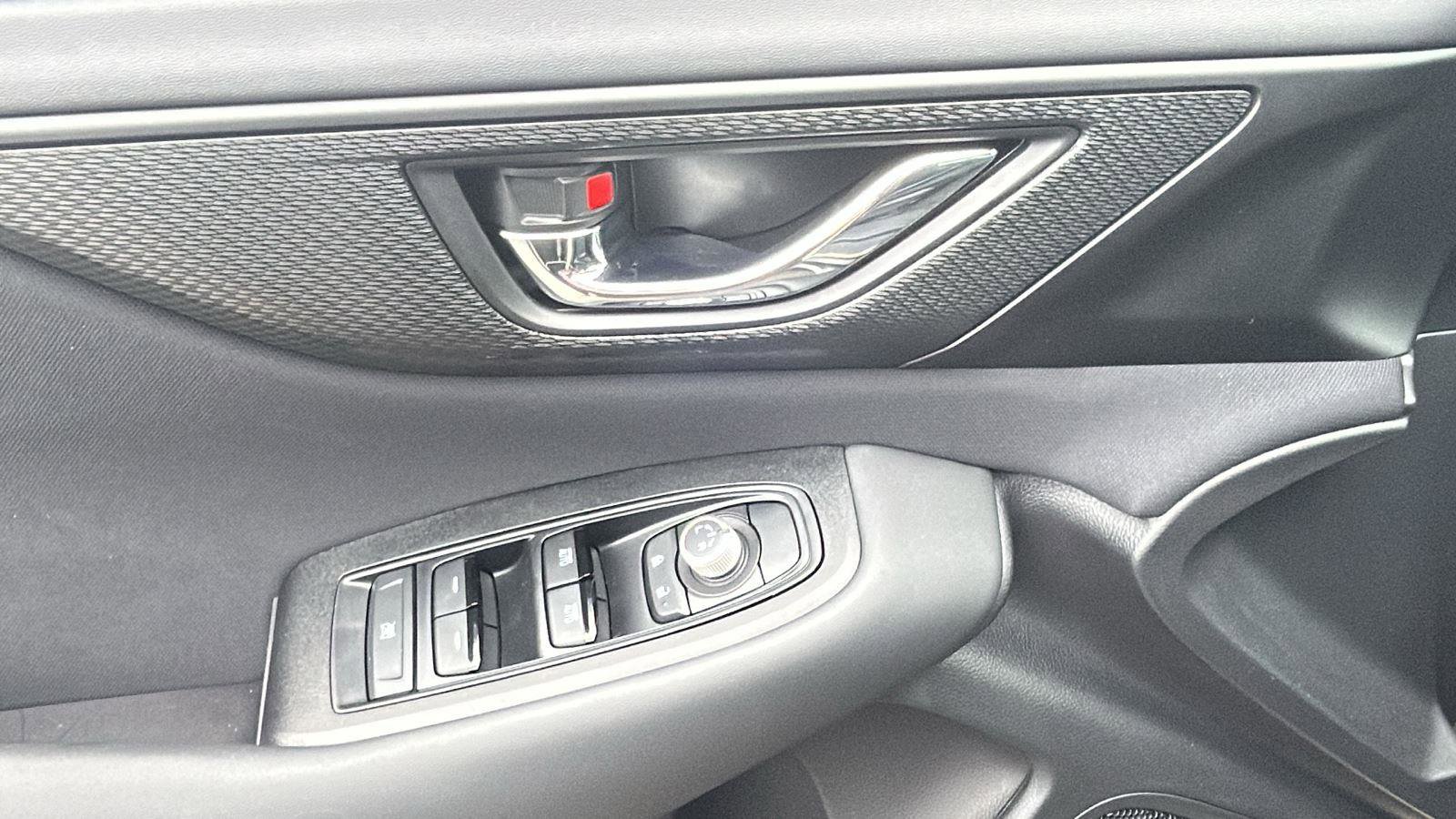 Certified 2025 Subaru Outback Premium image 16