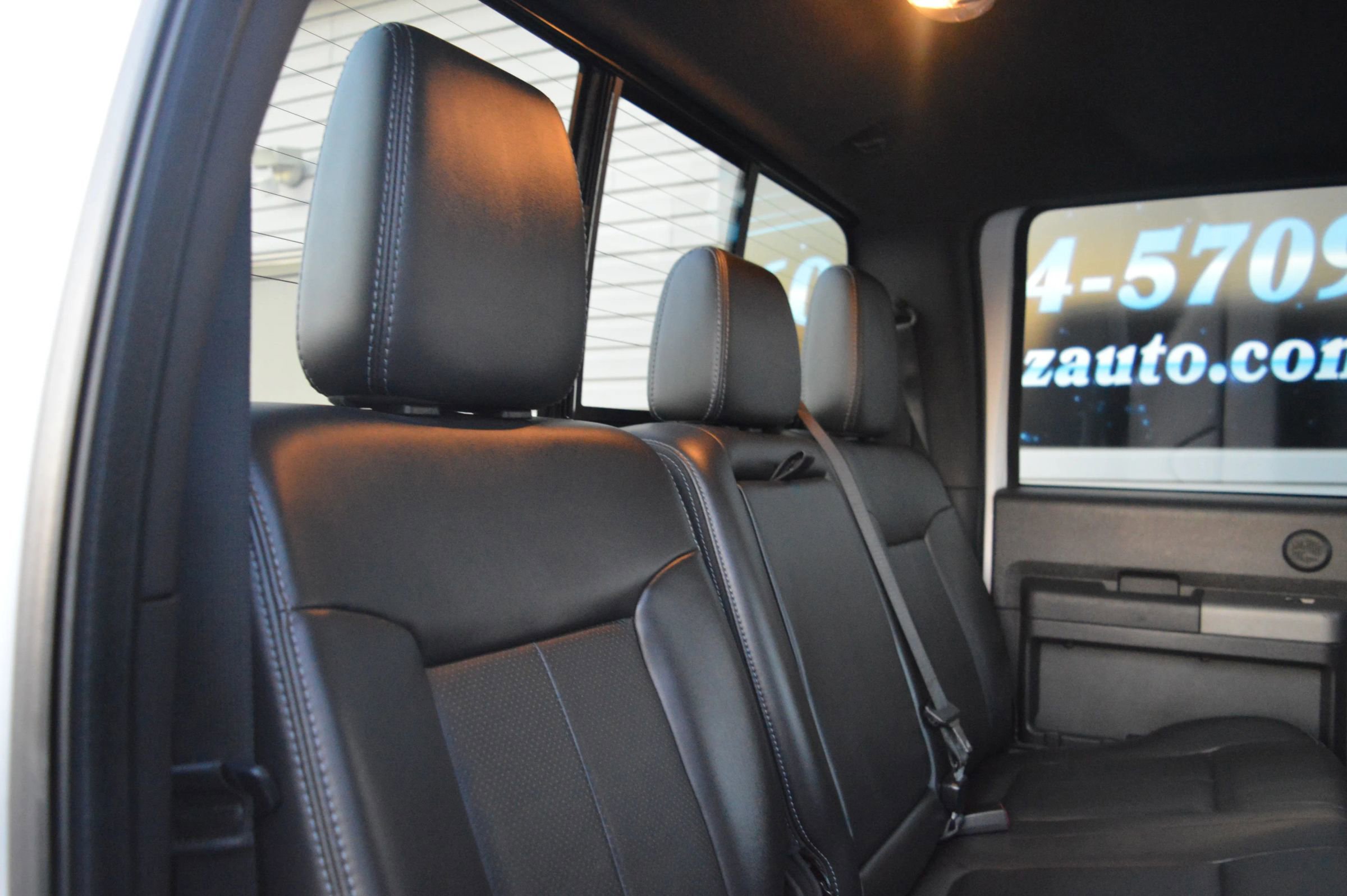 Used 2011 Ford F350 Lariat w/ Lariat Interior Pkg image 18