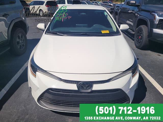 Used 2023 Toyota Corolla LE FWD image 2