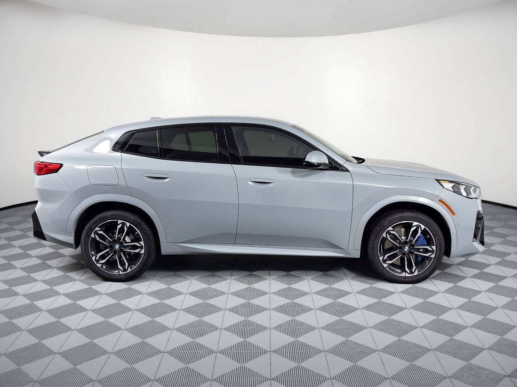 New 2027 BMW X2 xDrive28i AWD/4WD image 8