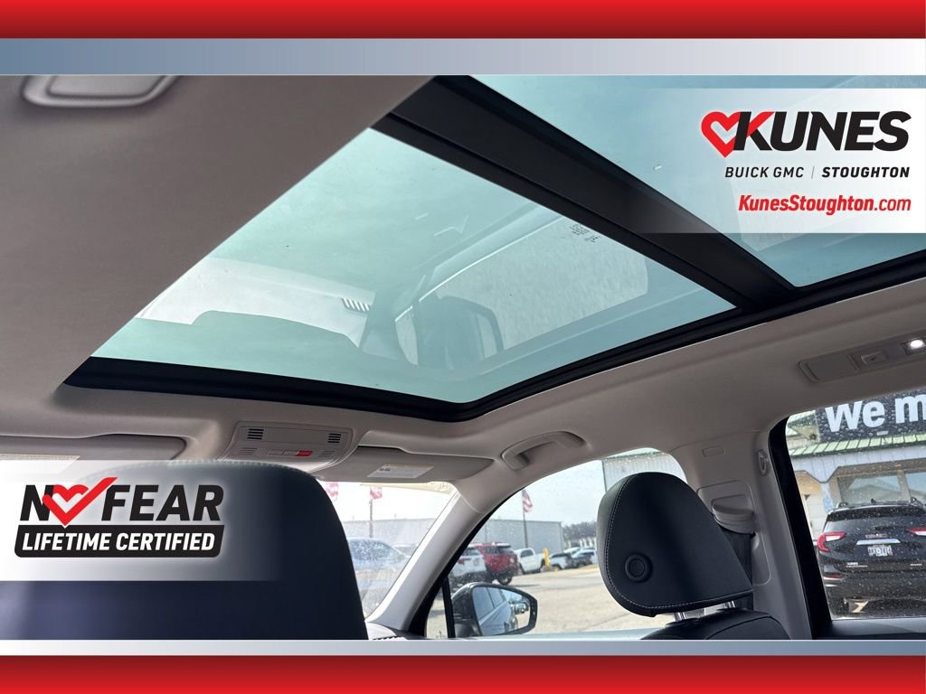 Used 2024 Volkswagen Tiguan SE image 43