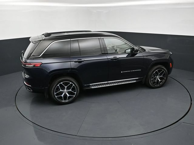 Used 2024 Jeep Grand Cherokee Summit AWD/4WD image 18