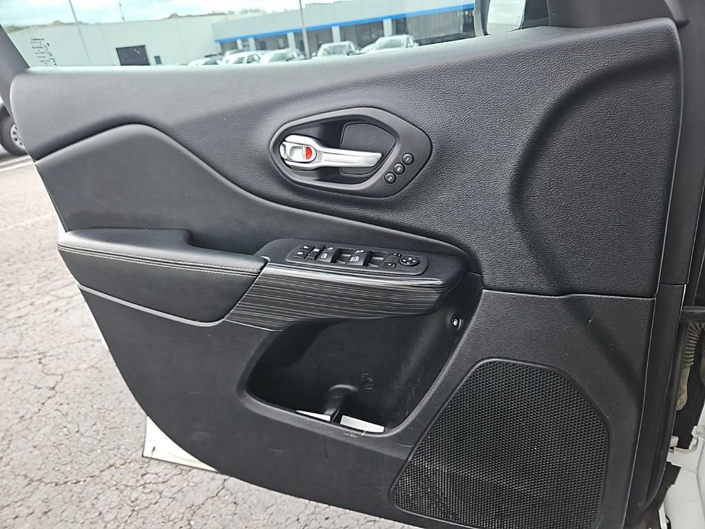 Used 2016 Jeep Cherokee High Altitude w/ Luxury Group image 15