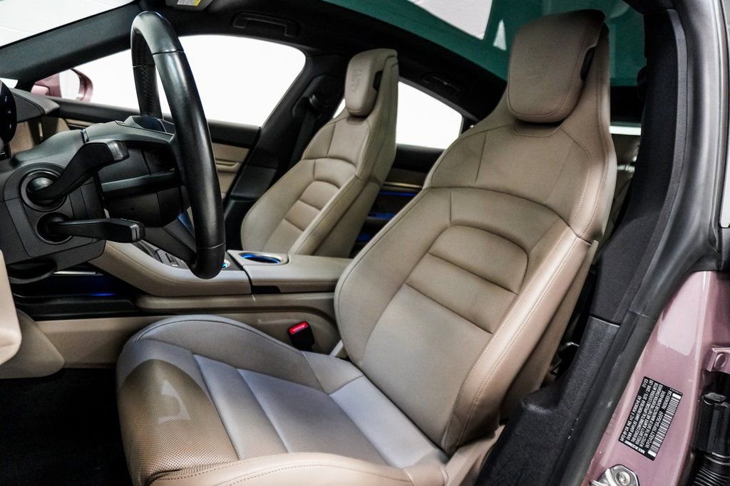 Used 2023 Porsche Taycan 4S w/ Premium Package image 18