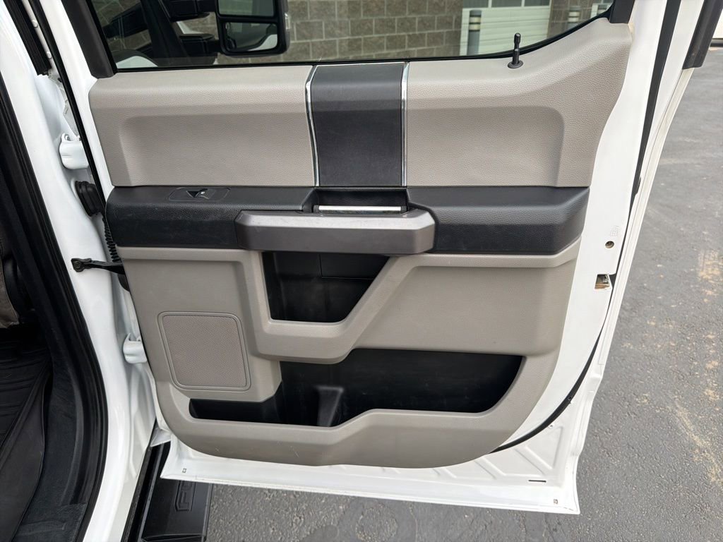 Used 2020 Ford F350 XLT w/ XLT Value Package image 38