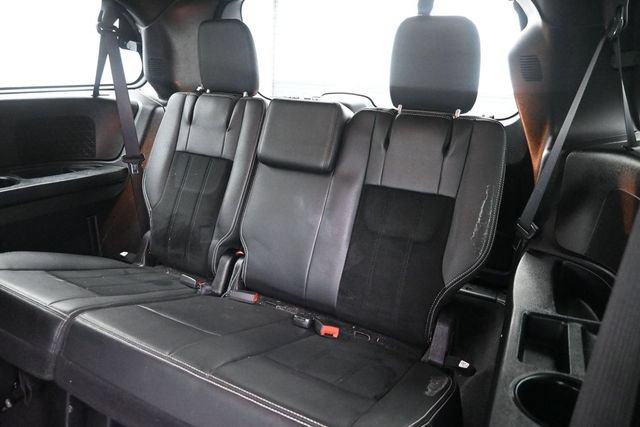 Used 2016 Dodge Grand Caravan SXT FWD image 21