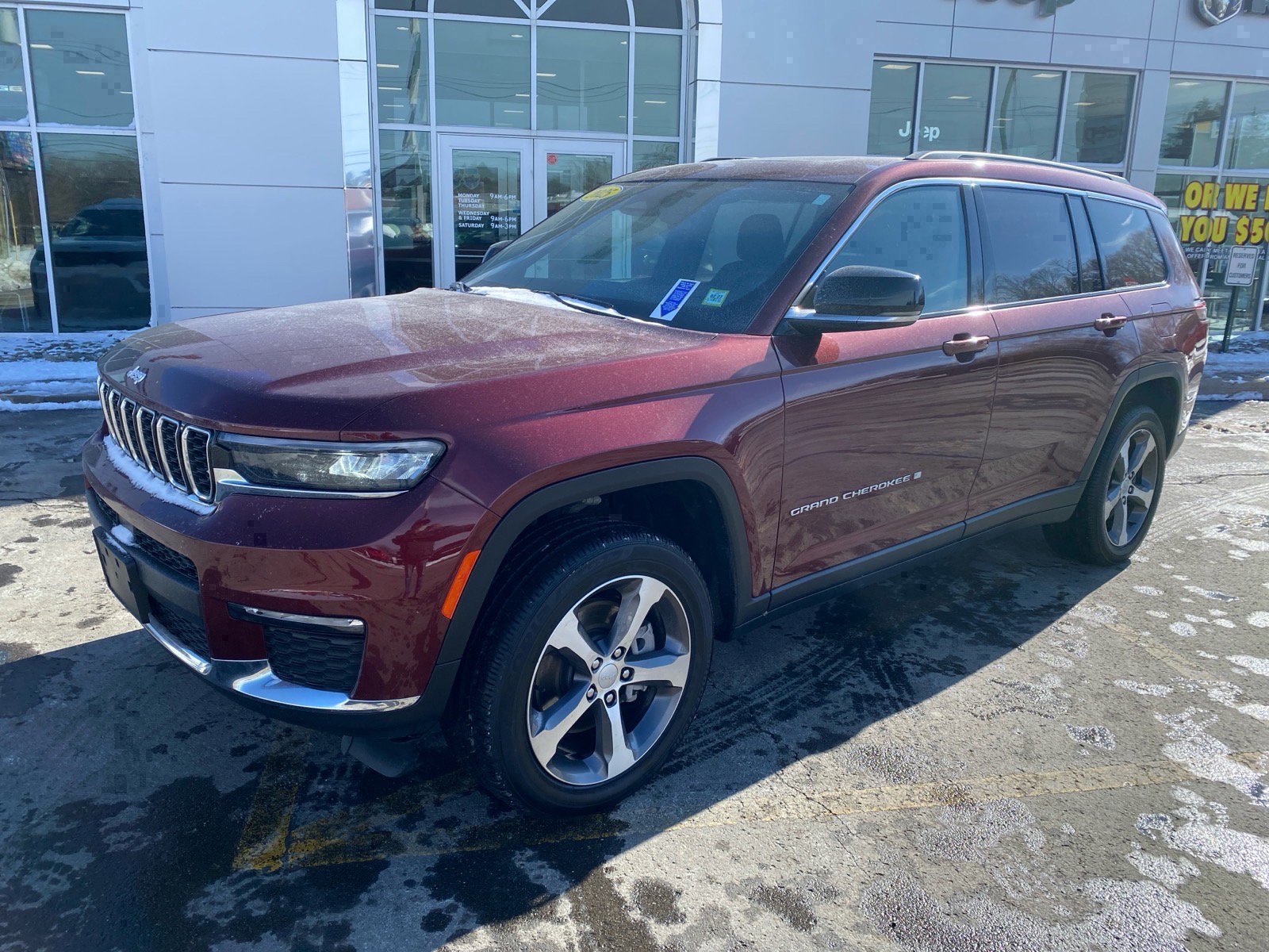 Used 2025 Jeep Grand Cherokee L Limited w/ Trailer Tow Package AWD/4WD image 1