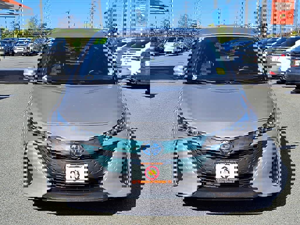 Used 2018 Toyota Prius Prime Plus image 2