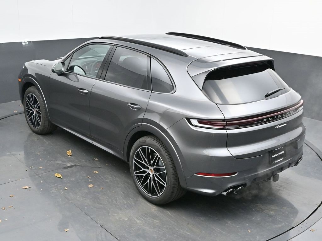 Certified 2025 Porsche Cayenne image 40