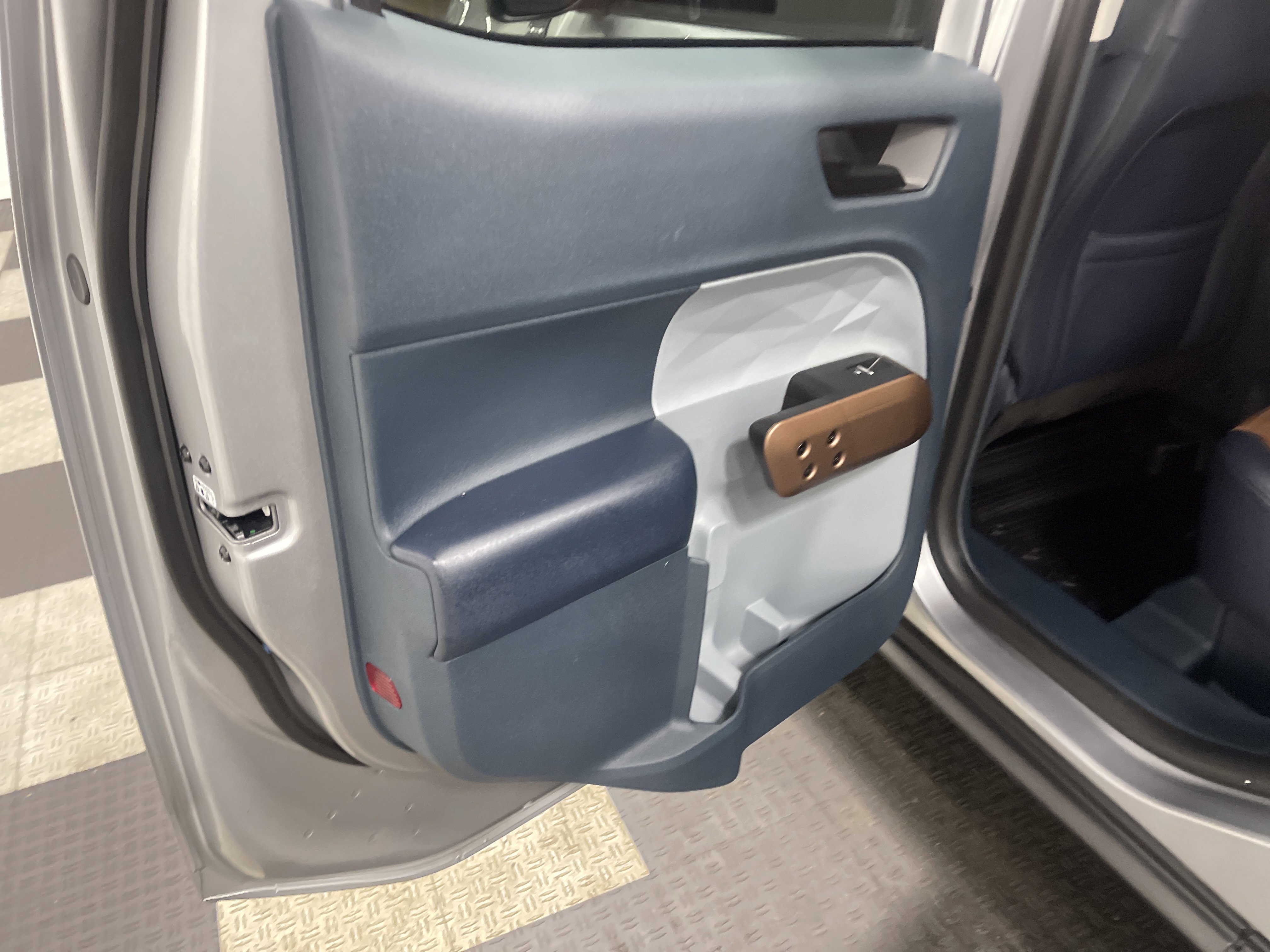 Used 2023 Ford Maverick Lariat w/ Lariat Luxury Package image 15