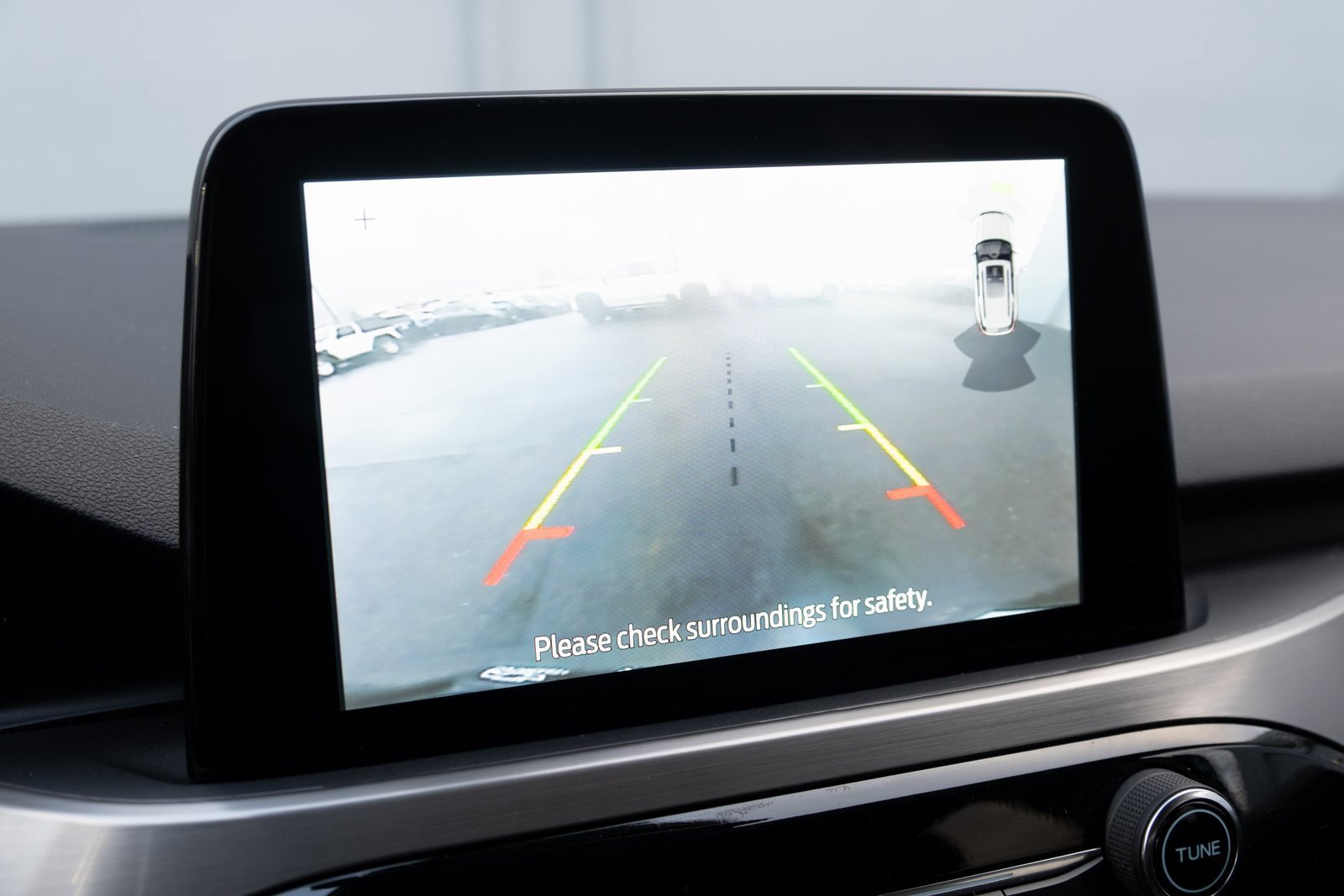 Used 2021 Ford Escape Titanium image 4