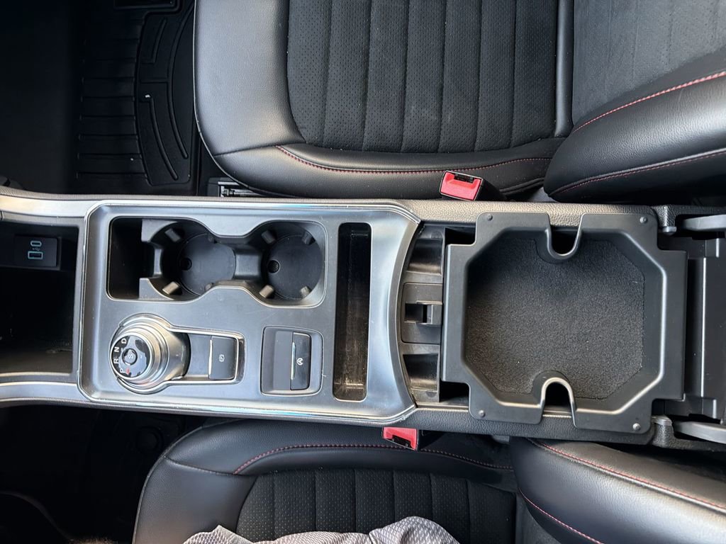 Used 2022 Ford Edge ST-Line w/ Cargo Accessory Package AWD/4WD image 24