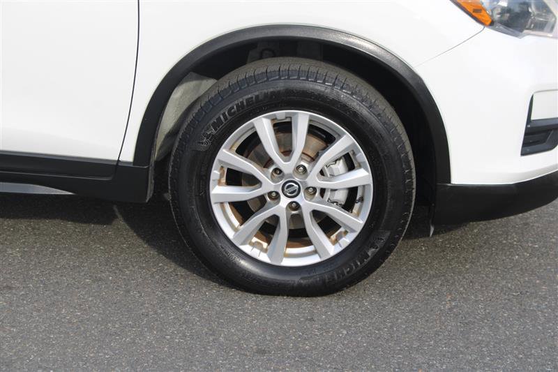 Used 2017 Nissan Rogue SV image 10