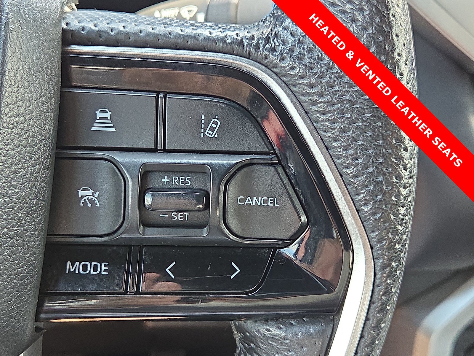 Used 2025 Toyota Tundra Platinum AWD/4WD image 22