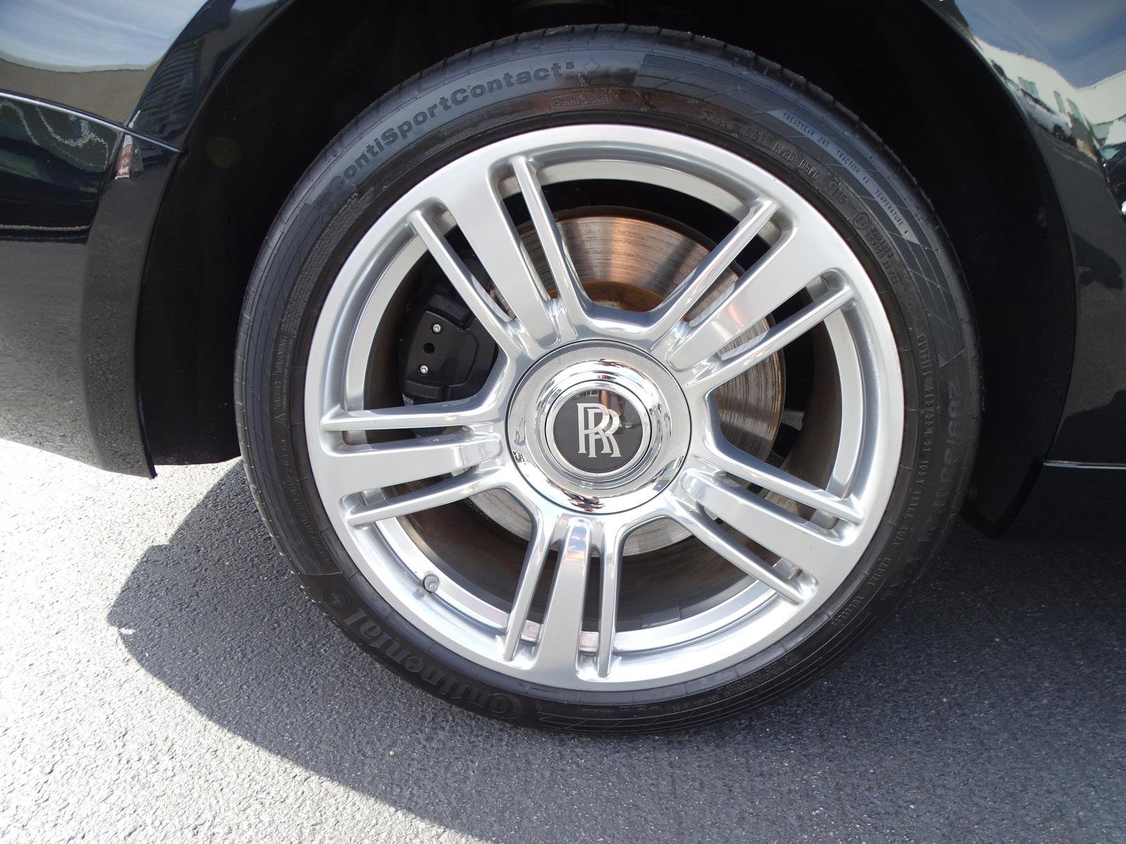 Used 2015 Rolls-Royce Wraith RWD image 36
