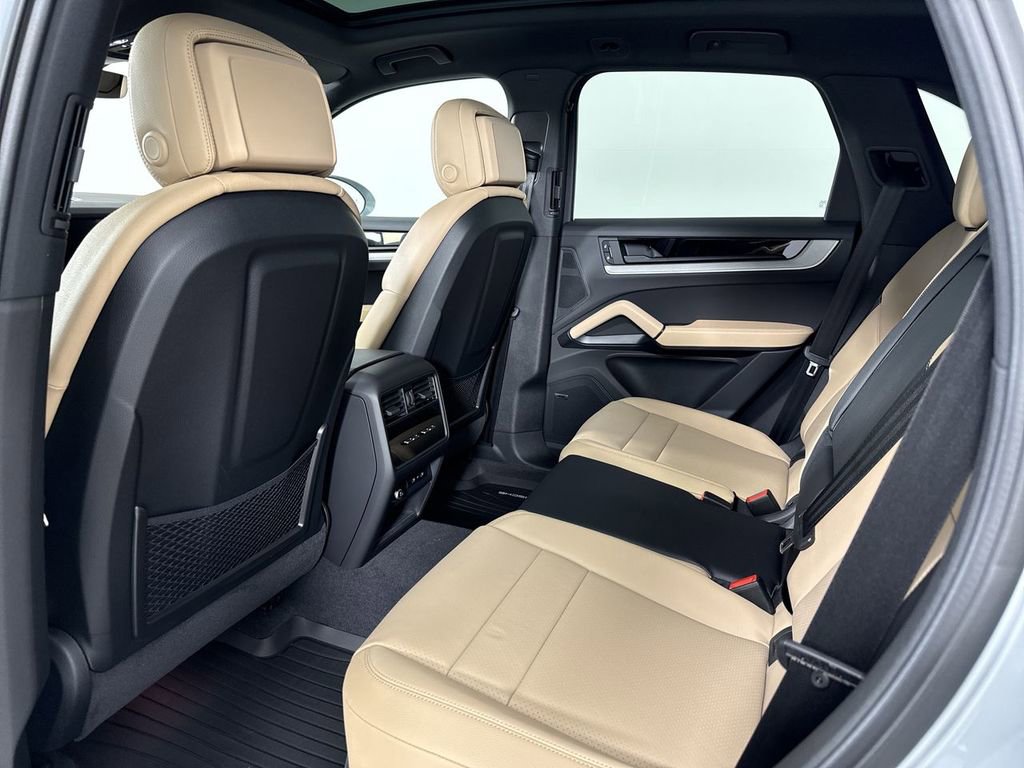 New 2026 Porsche Cayenne AWD/4WD image 26