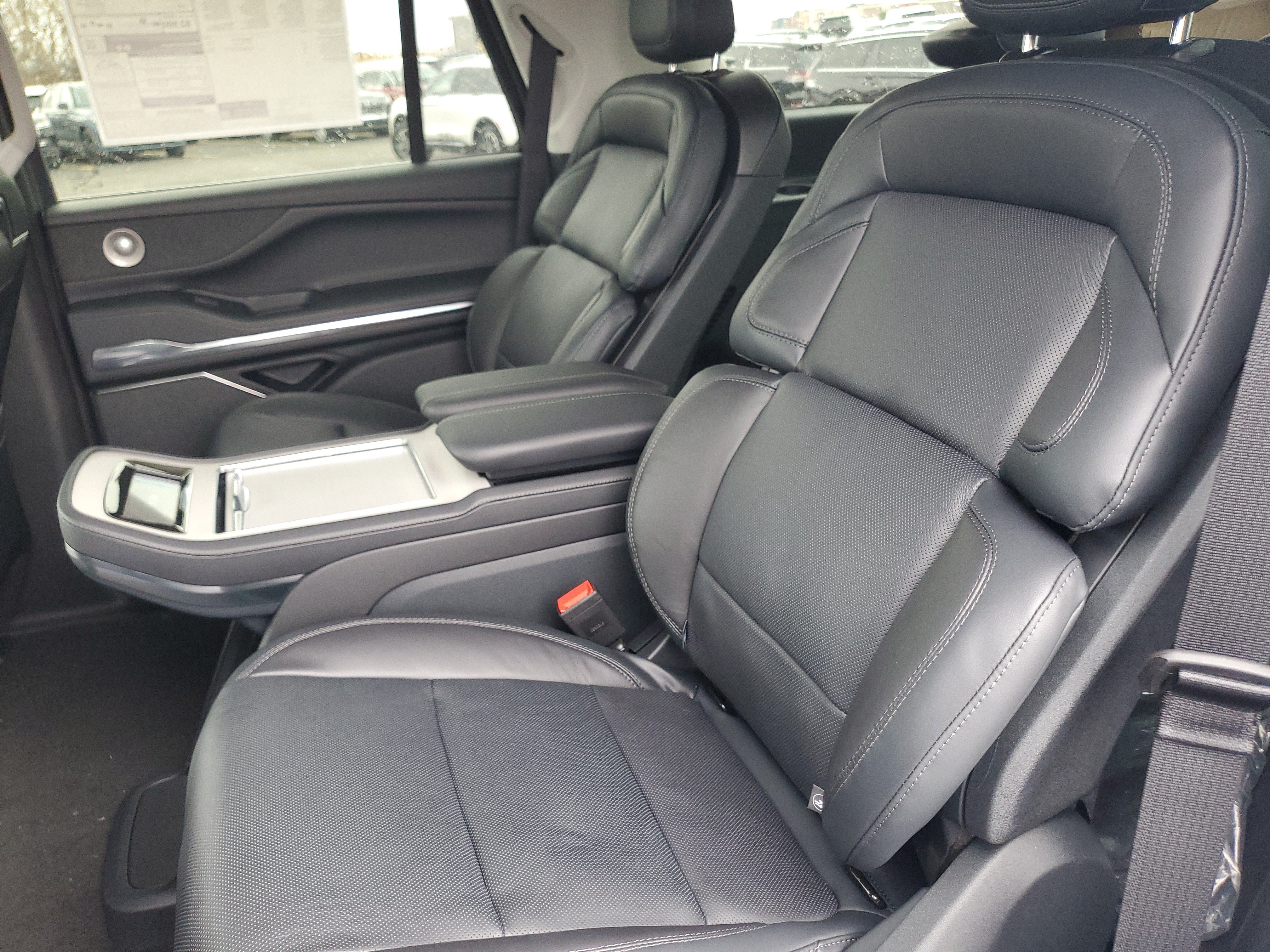 New 2026 Lincoln Navigator Reserve AWD/4WD image 29