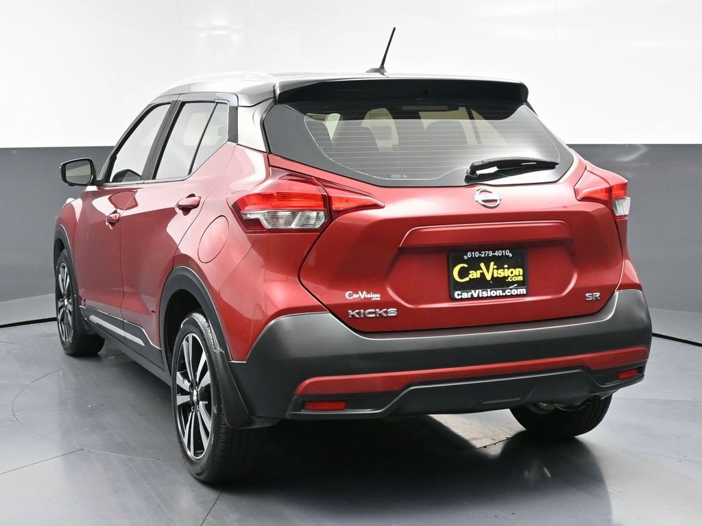 Used 2019 Nissan Kicks SR image 7
