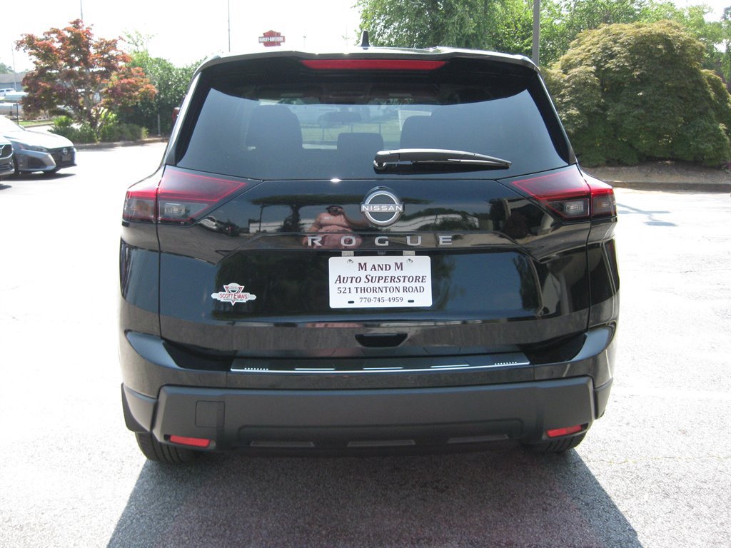 Used 2026 Nissan Rogue SV FWD image 7