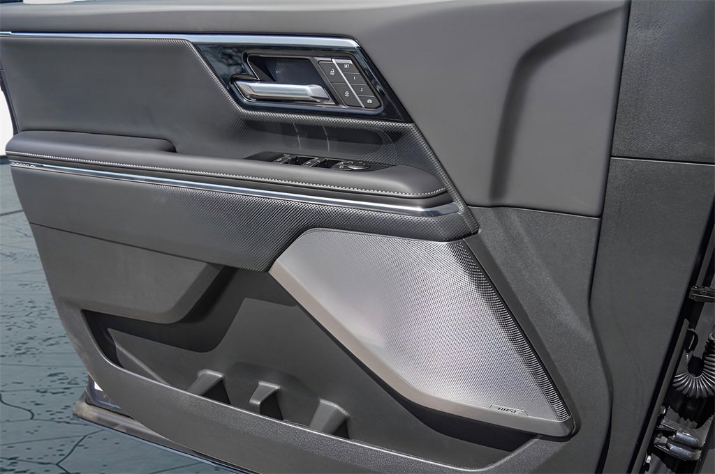 New 2025 GMC Sierra EV Denali image 16