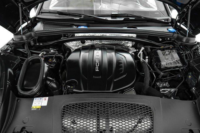 Used 2021 Porsche Macan image 37