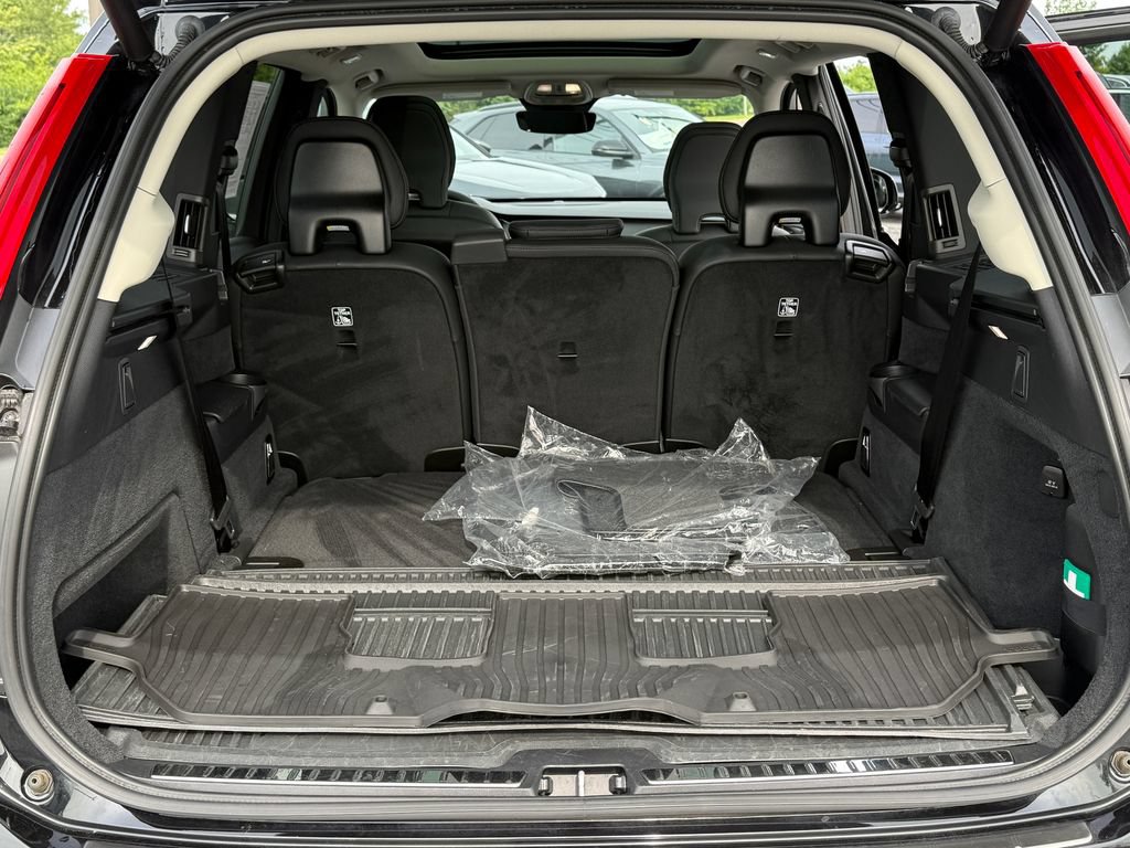 Certified 2023 Volvo XC90 B6 Plus w/ Protection Package Premier AWD/4WD image 22