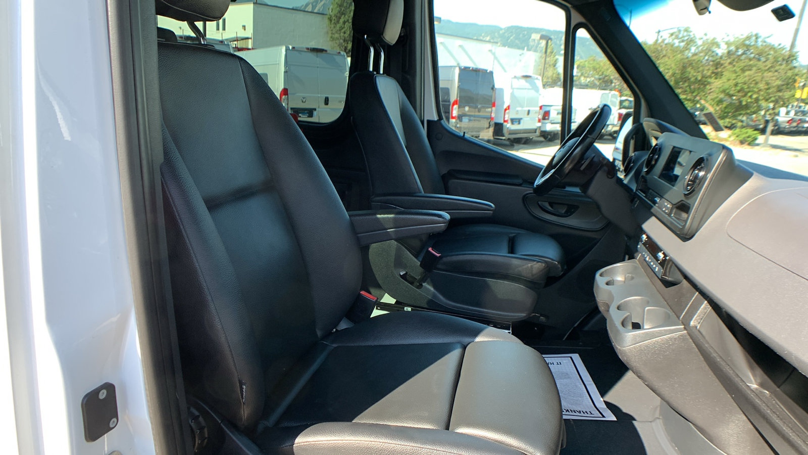 Used 2021 Mercedes-Benz Sprinter 2500 image 21