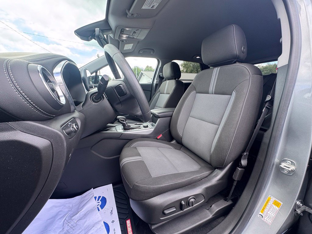 Used 2023 Chevrolet Blazer LT w/ Convenience Package FWD image 11