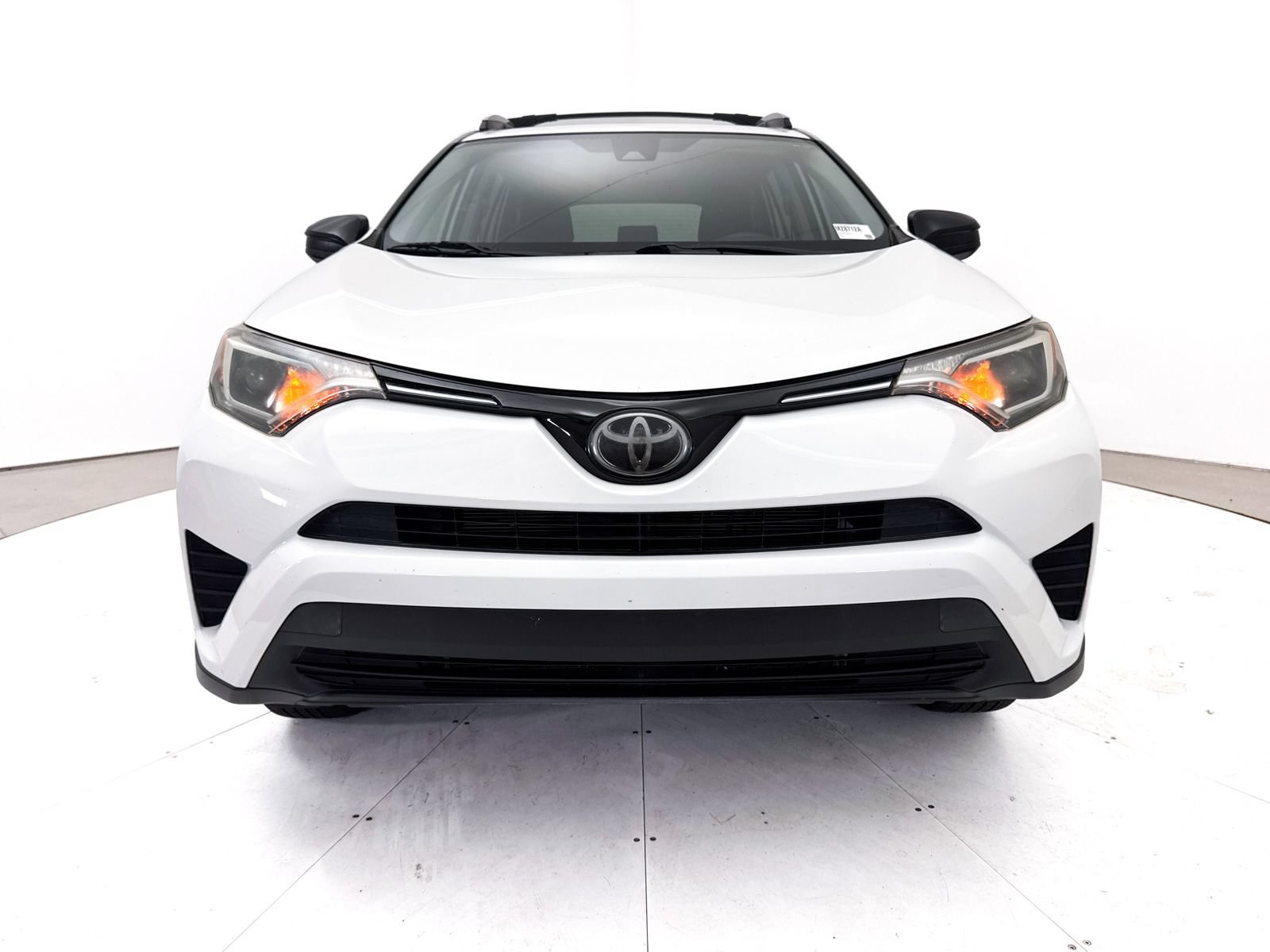 Used 2018 Toyota RAV4 LE w/ Carpet Mat Package FWD image 9