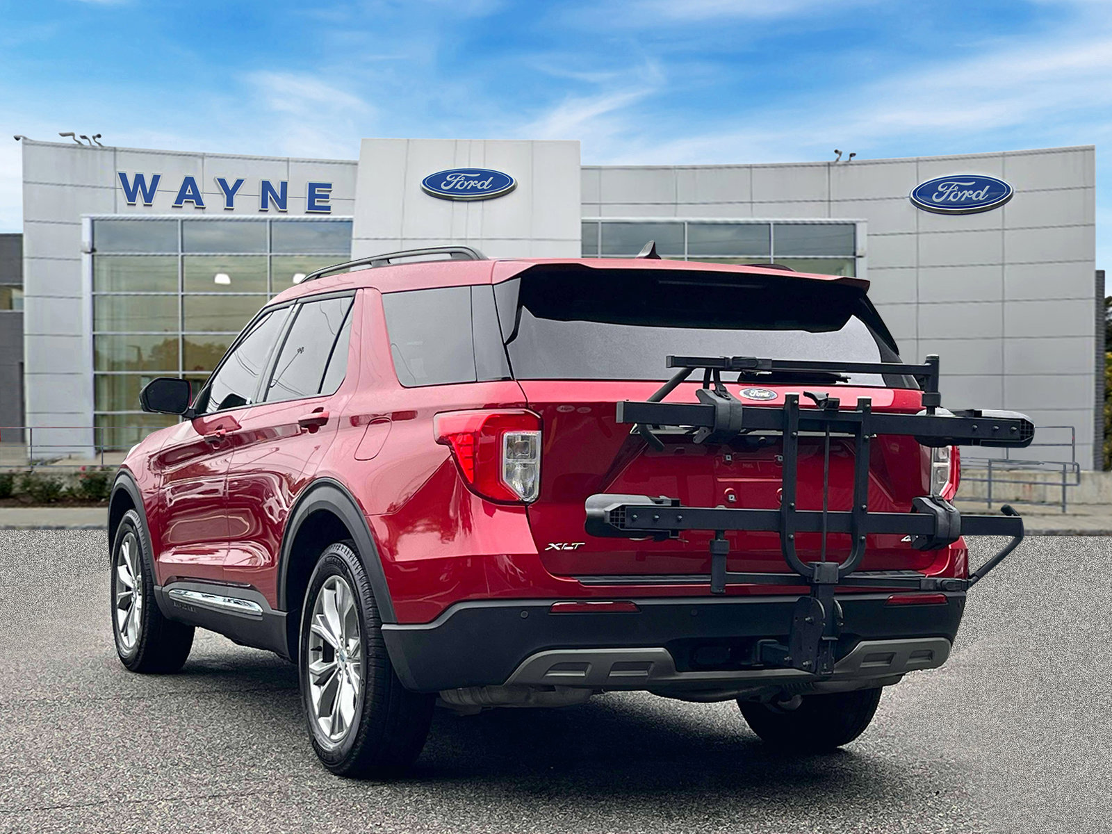 Certified 2023 Ford Explorer XLT w/ Equipment Group 202A image 4