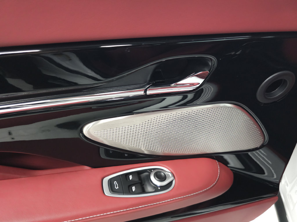 Used 2025 Aston Martin DB12 Coupe RWD image 6