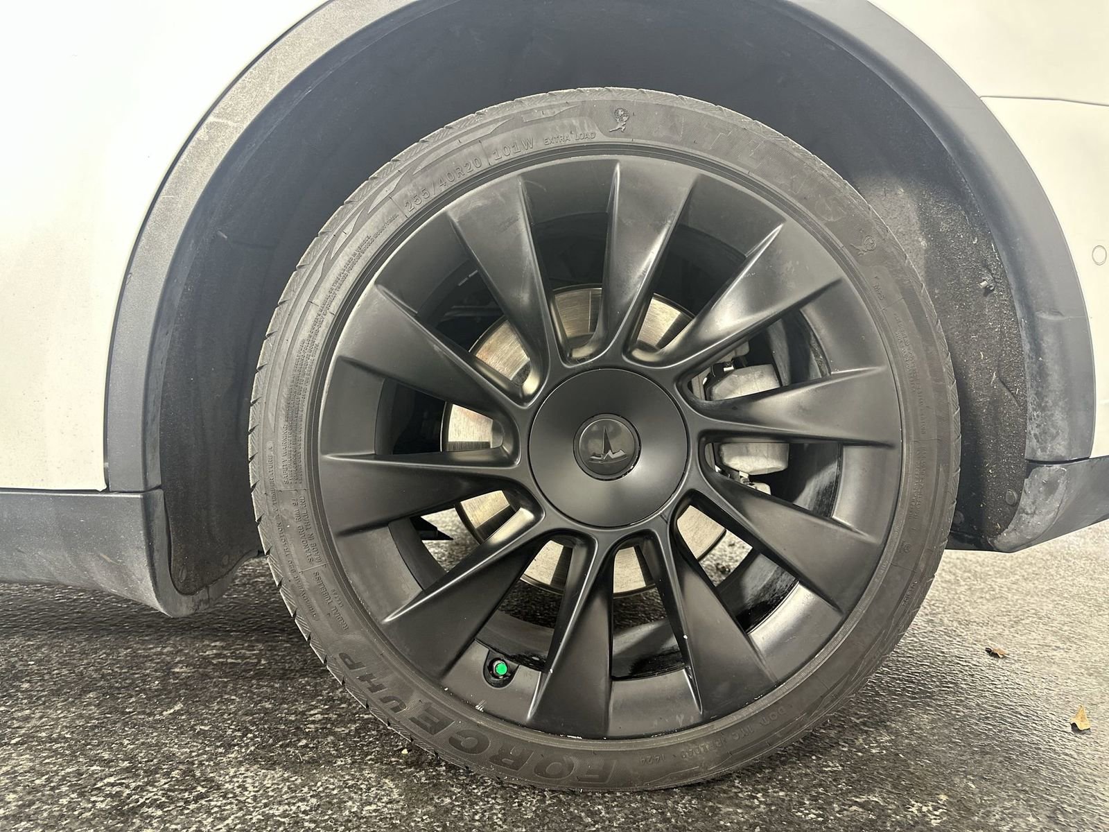 Used 2020 Tesla Model Y Long Range image 10
