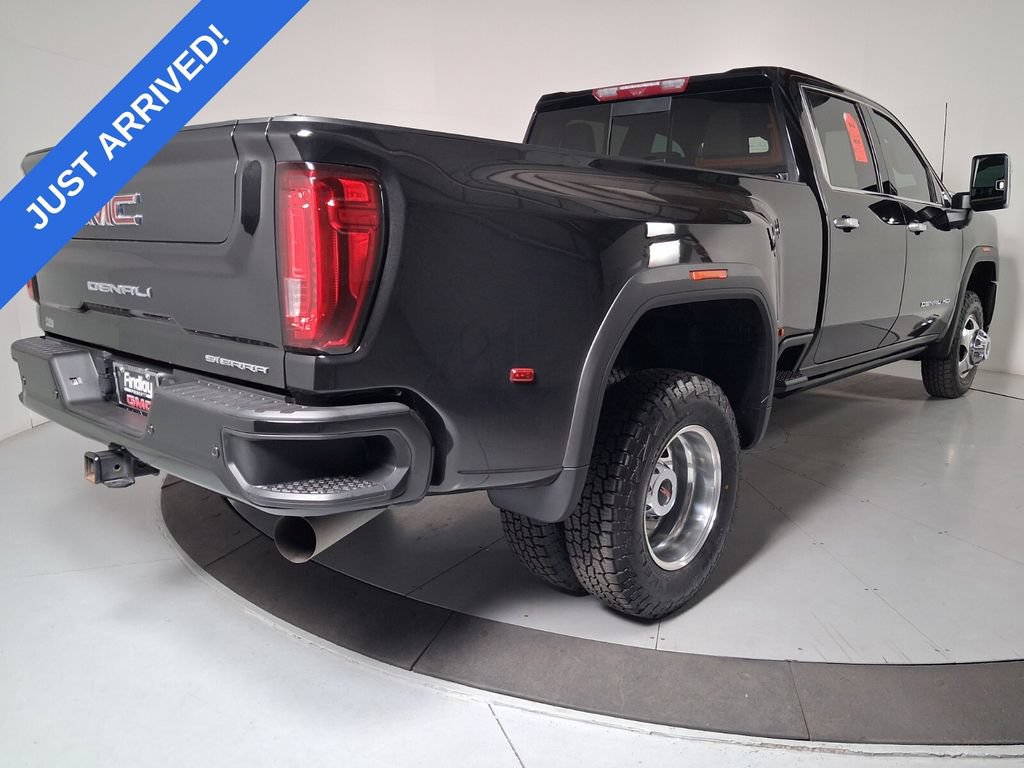 Used 2023 GMC Sierra 3500 Denali w/ Denali Ultimate Package AWD/4WD image 2