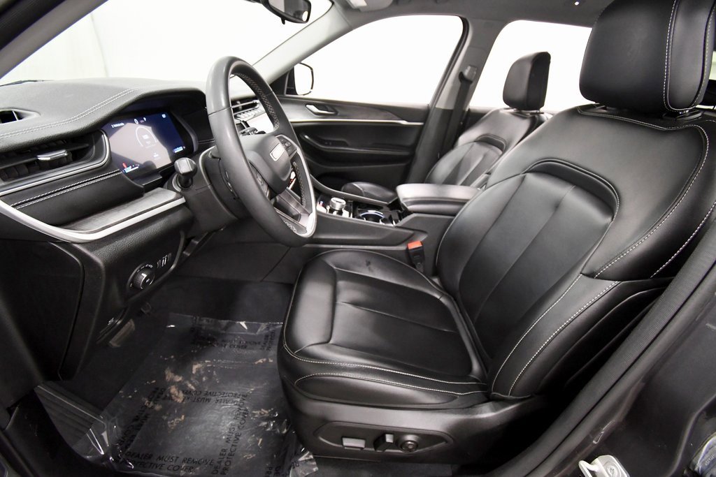 Used 2023 Jeep Grand Cherokee L Limited image 14