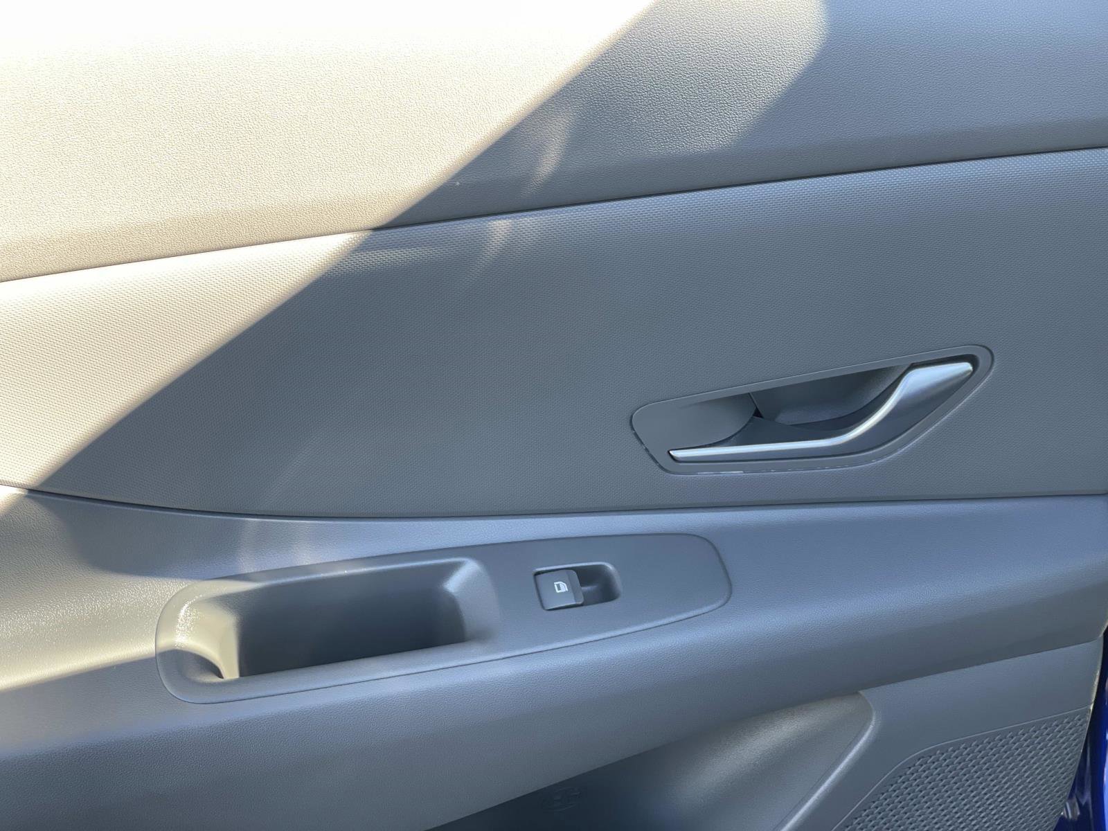 Certified 2024 Hyundai Elantra Blue image 23