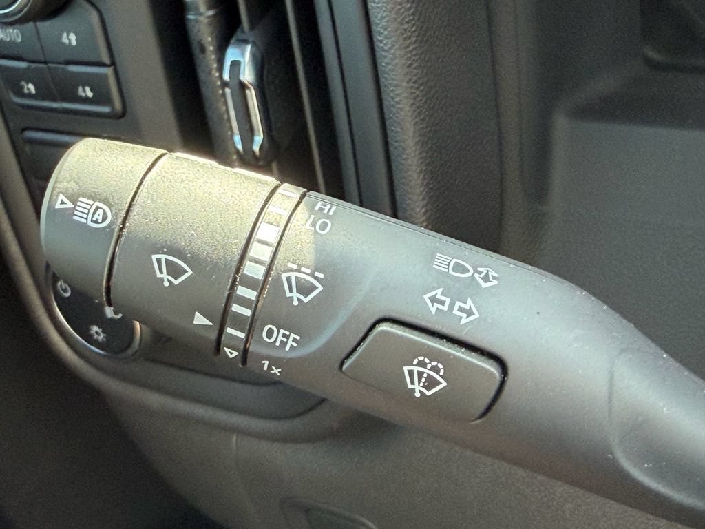 Certified 2024 Chevrolet Silverado 1500 Custom Trail Boss w/ Turbomax Blackout Package AWD/4WD image 28