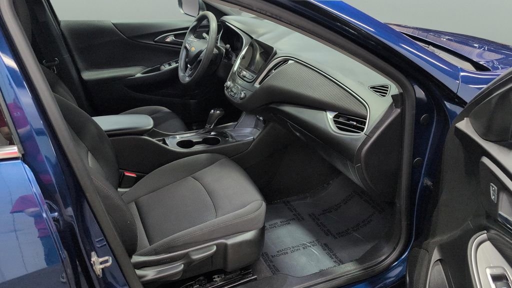 Used 2019 Chevrolet Malibu LS FWD image 21