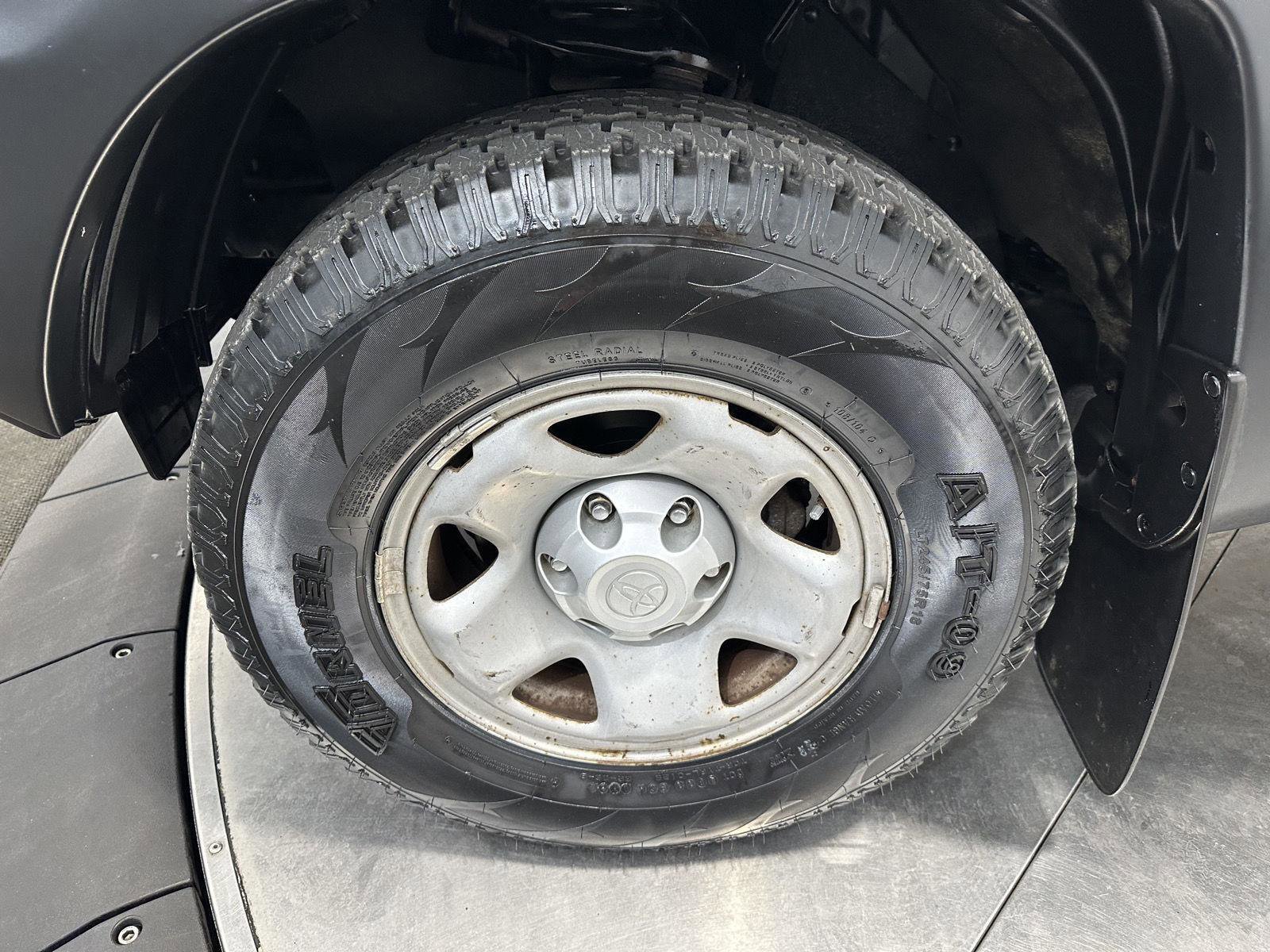 Used 2013 Toyota Tacoma 4x4 Regular Cab image 9