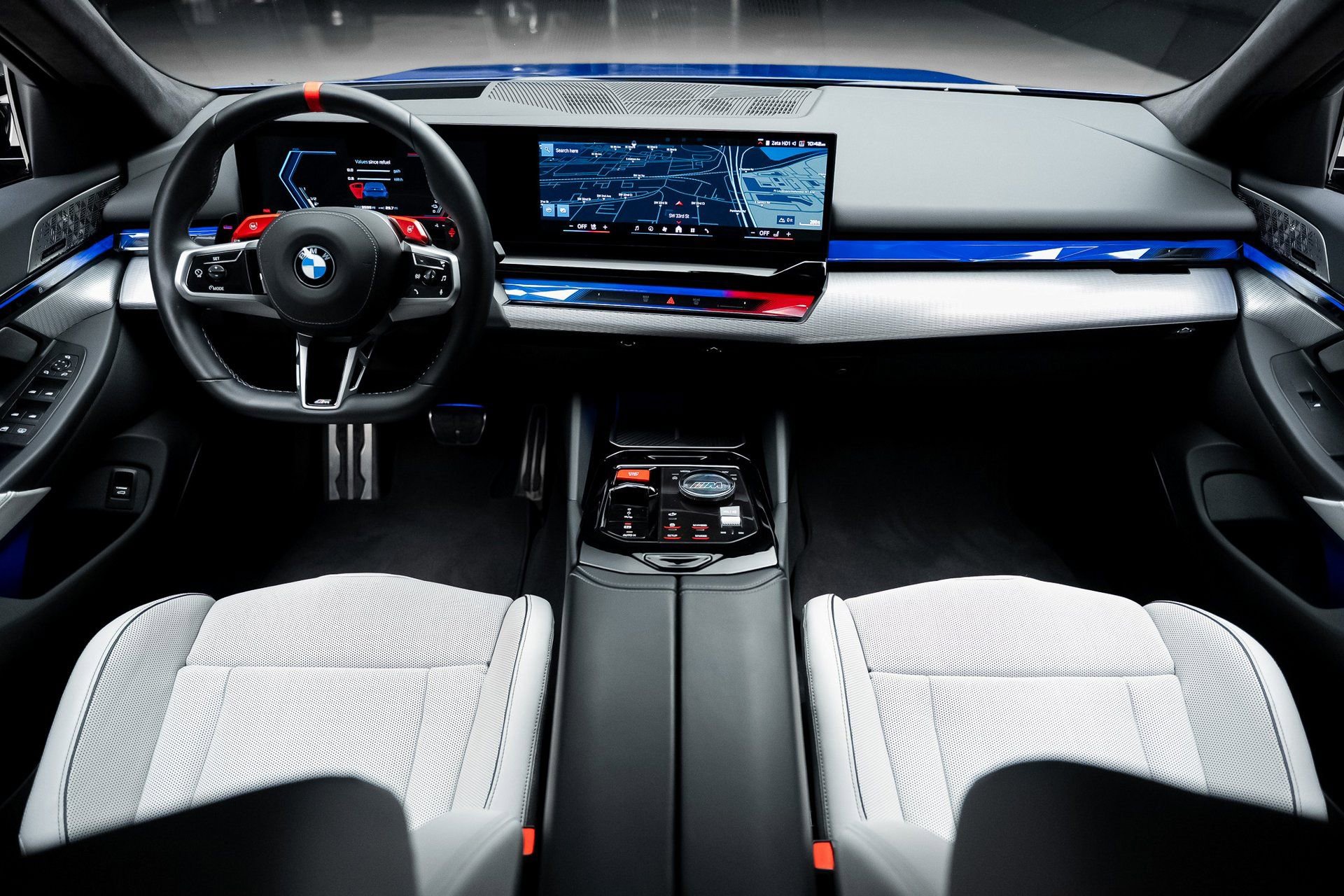 Used 2025 BMW M5 w/ Carbon Package image 45