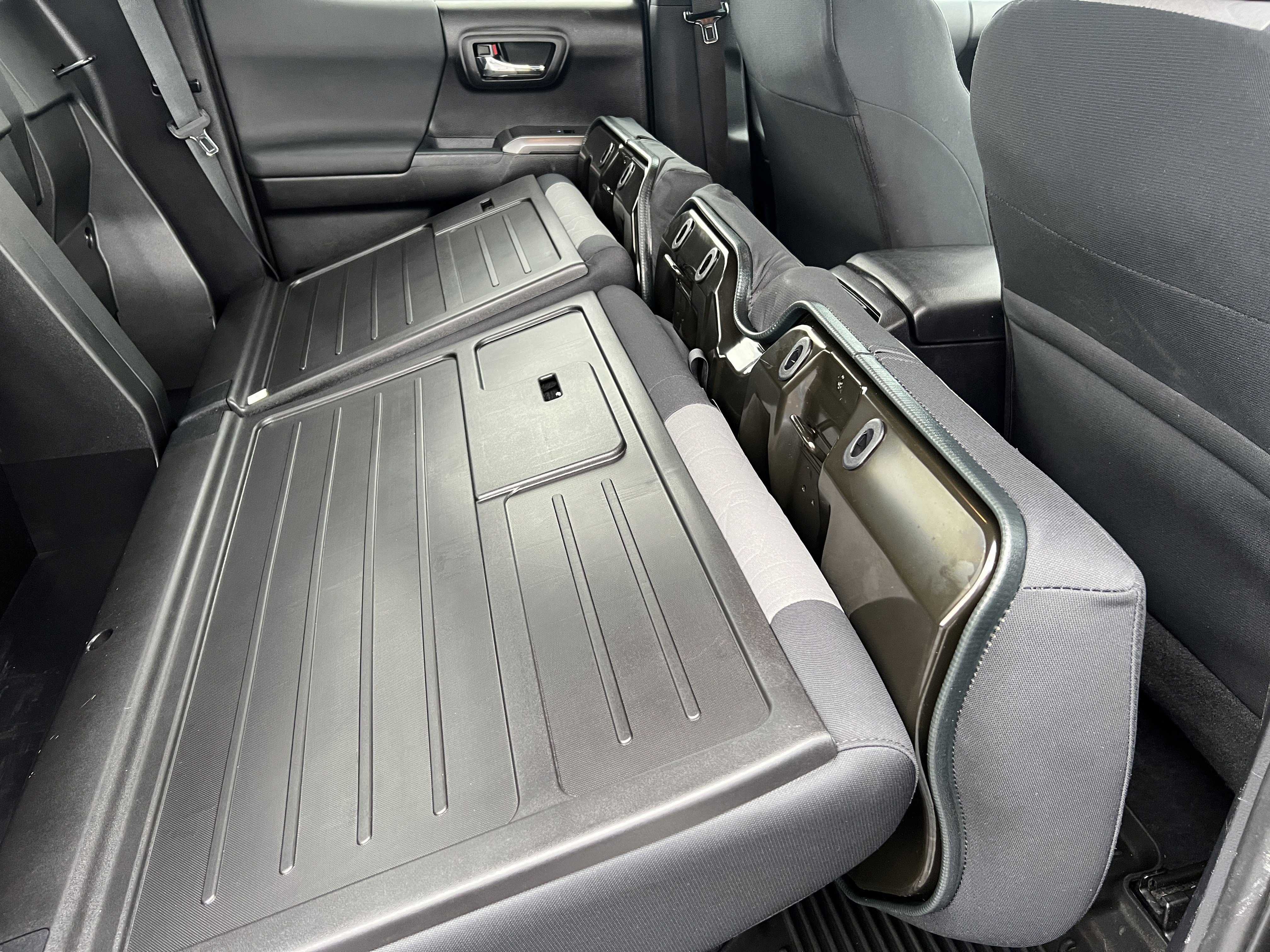 Used 2021 Toyota Tacoma TRD Off-Road w/ Technology Package image 22