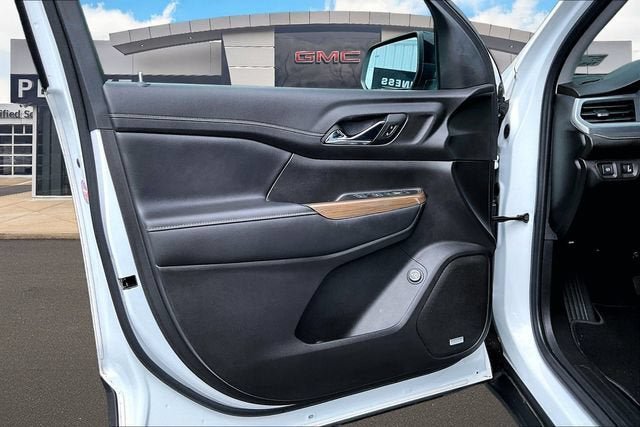 Certified 2022 GMC Acadia SLE w/ Driver Convenience Package AWD/4WD image 18