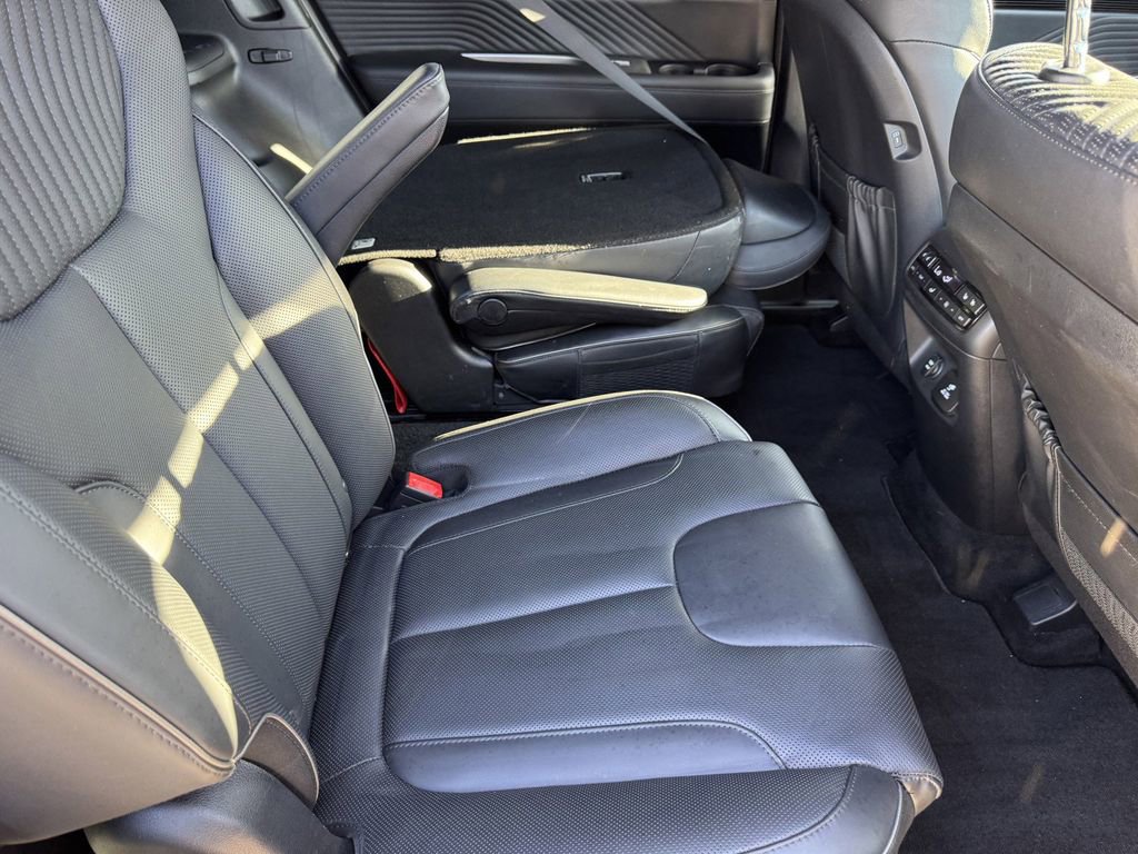 Used 2023 Hyundai Palisade Calligraphy FWD image 7